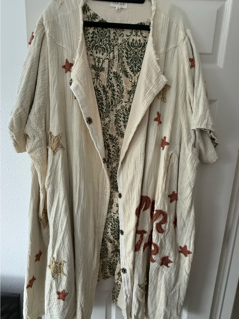 Oli & Hali Women's Cream Super Star-Embroidered Lightweight Duster